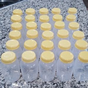 30 new medela storage bottles